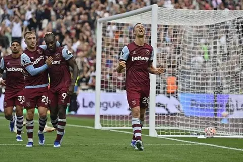 آرسنال يستهدف التعاقد مع محمد قدوس من وست هام